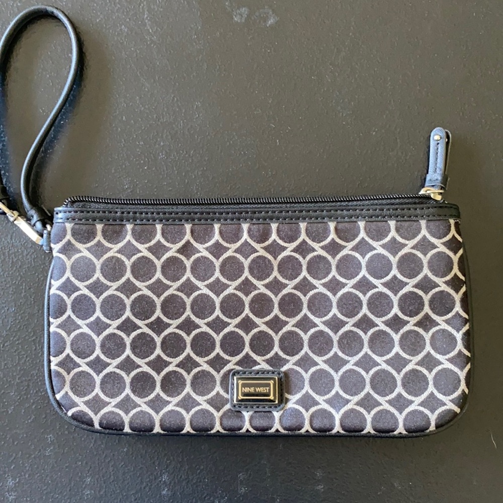 Nine West wristlet